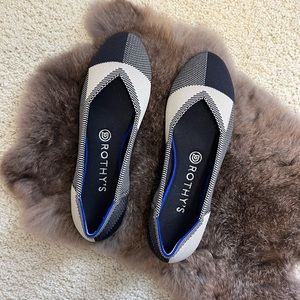 Rothy’s The Flat Cap Toe Black and White Checkered Plaid Flats size 8